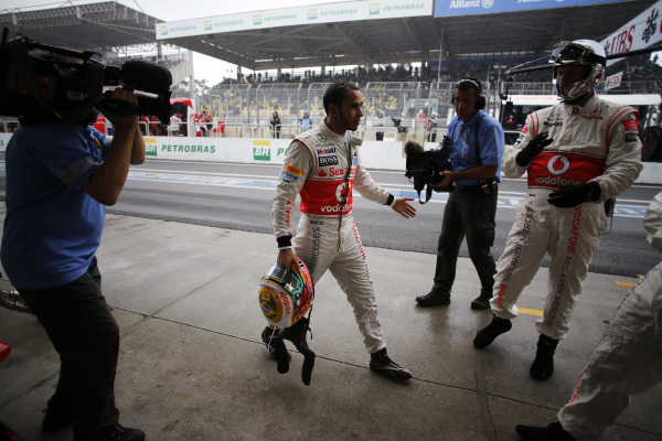 Lewis Hamilton in the pit late