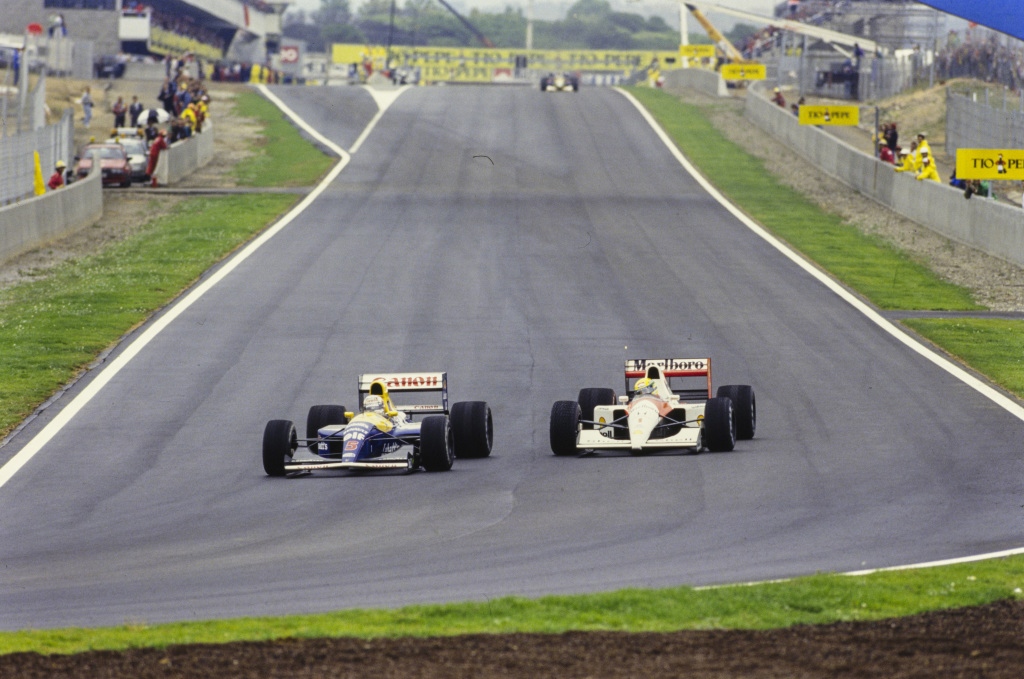 Nigel Mansell and Ayrton Senna battle at the Spanish Grand Prix