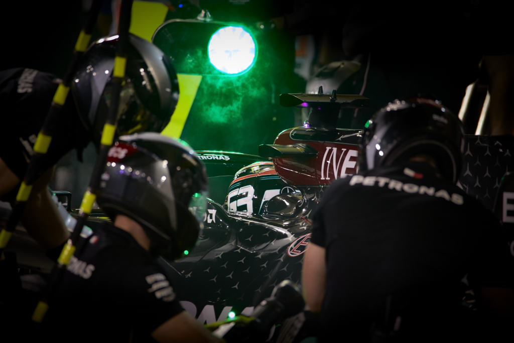 A green light during a pit stop