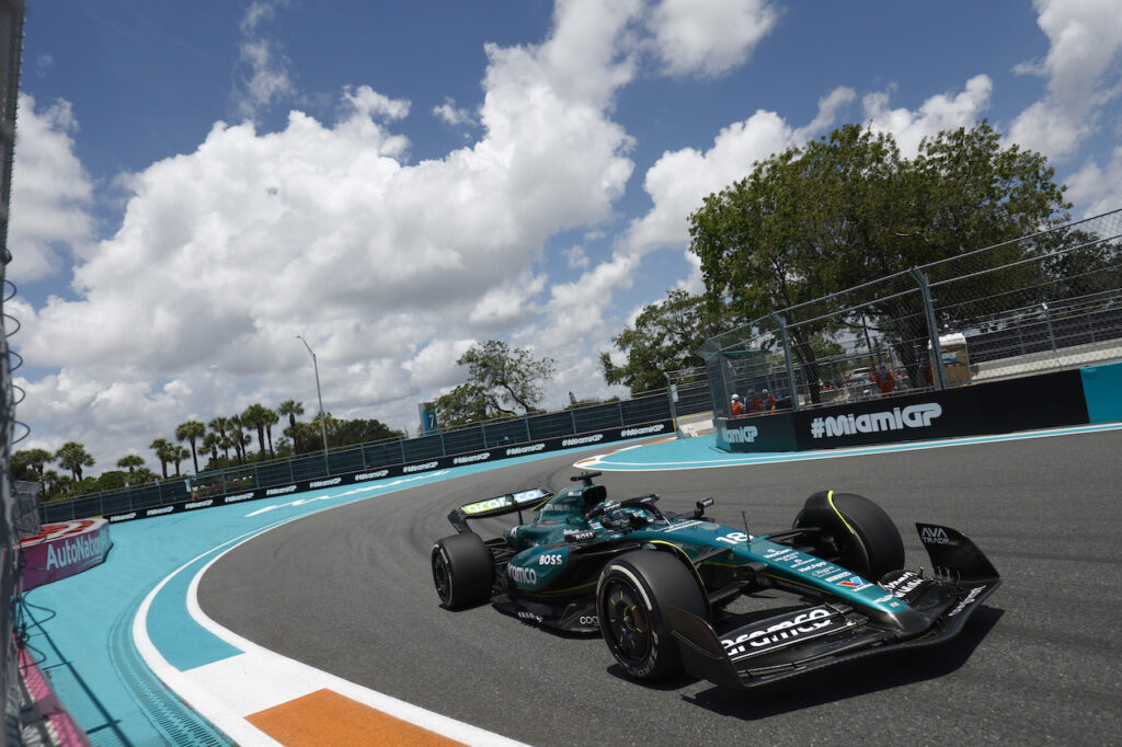 Aston Martin rounding bend at the Miami Grand Prix